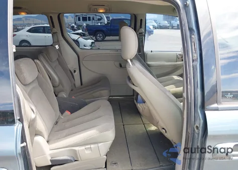 2006 Chrysler Town & Country Touring из США, поврежденный, VIN 2A4GP54L26R860020